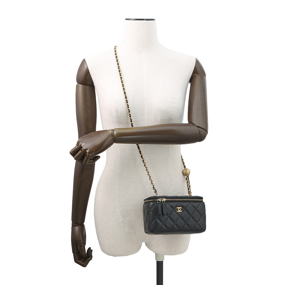 CHANEL Vanity Matelasse Chainshoulder Bag BlackAP2303 Lambskin