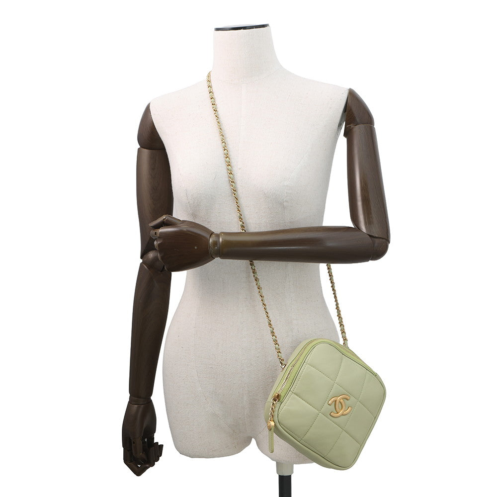 CHANEL CC Logo Matelasse Chain Shoulder Bag Light GreenAS2201 Lambskin