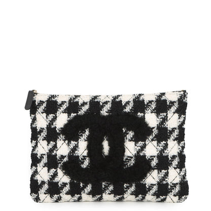 CHANEL CC Logo Clutch Bag Black/White Tweed