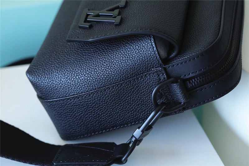 Fan Fashion Lu-Vi bags - 9934