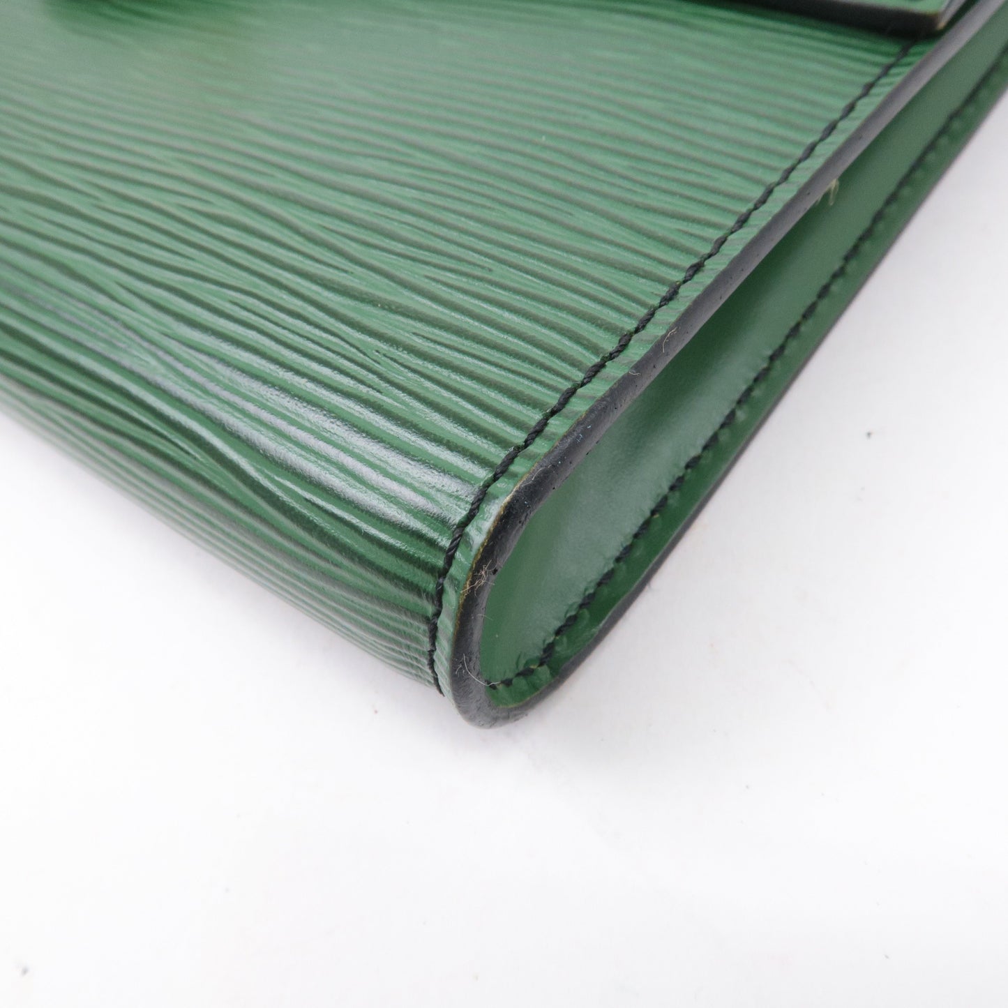 Louis Vuitton Epi Pochette Arche Shoulder Bag Borneo Green M52574