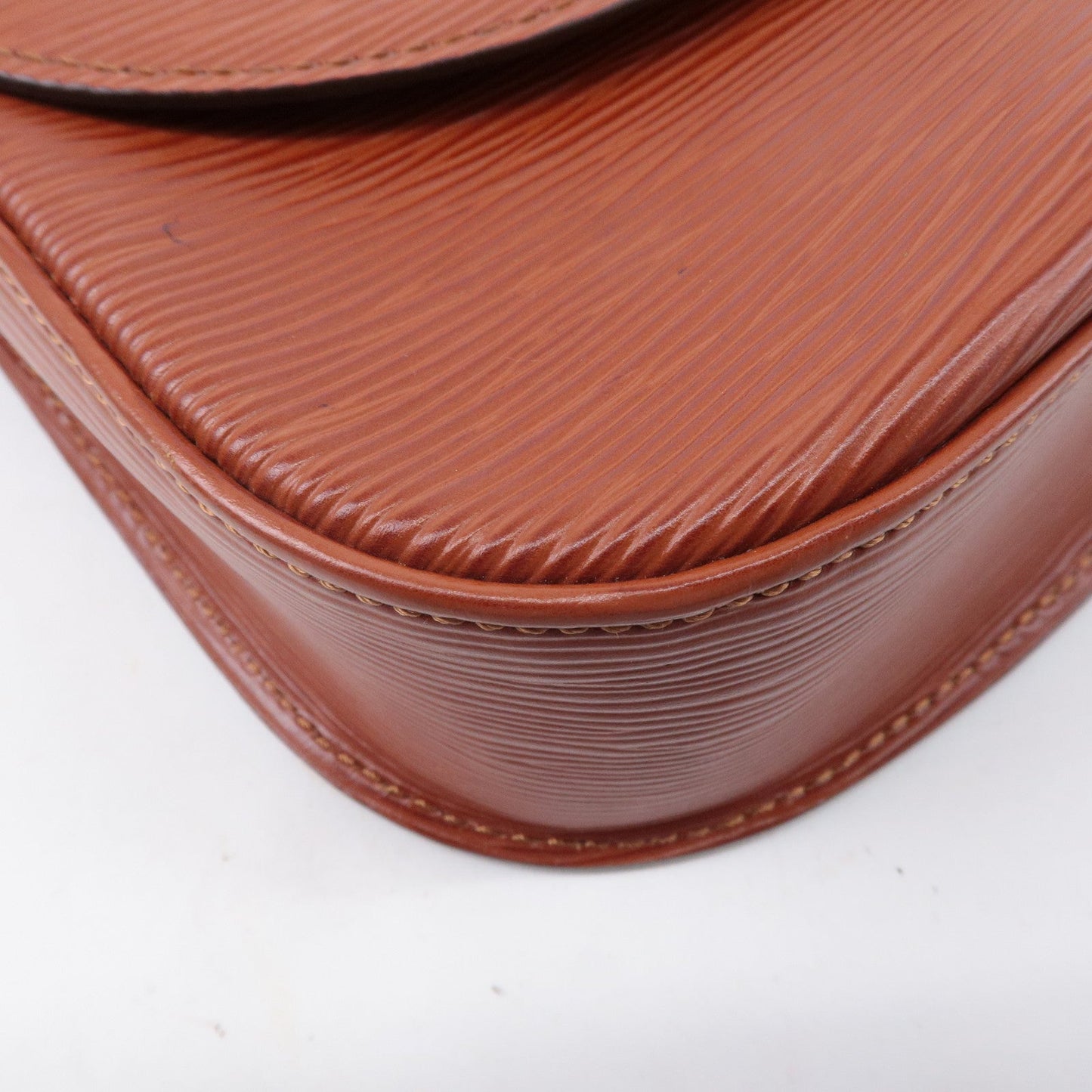 Louis Vuitton Epi Saint Cloud Shoulder Bag Kenya Brown M52193