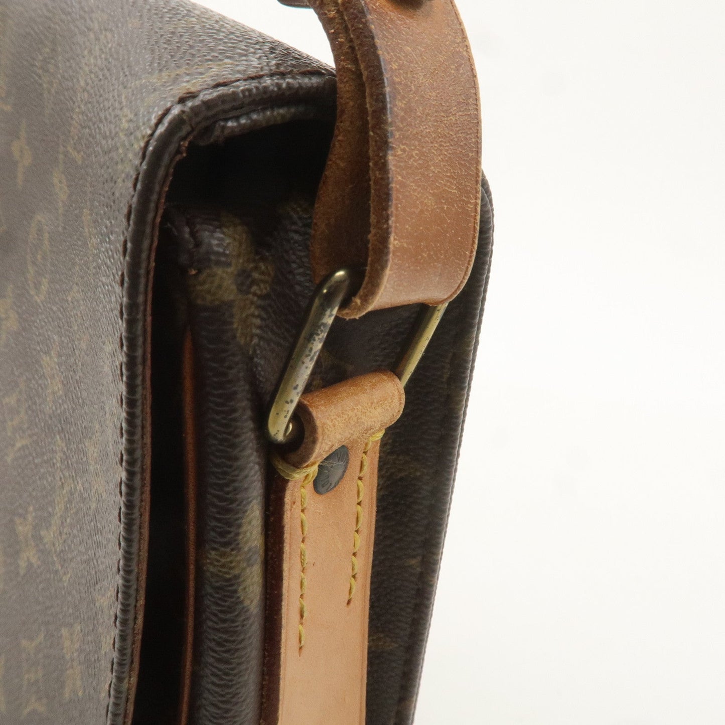 Louis Vuitton Monogram Cartouchiere 26 Shoulder Bag M51252