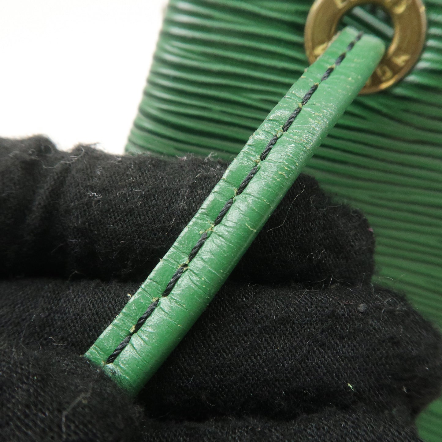 Louis Vuitton Epi Petit Noe Shoulder Bag Borneo Green M44104