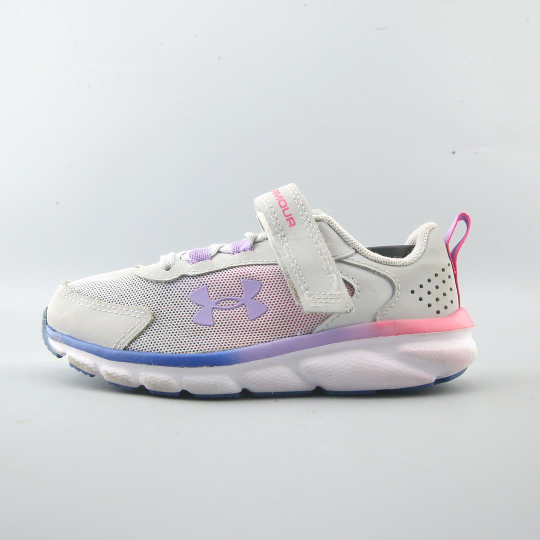 UNDER ARMOUR ASSERT 9
