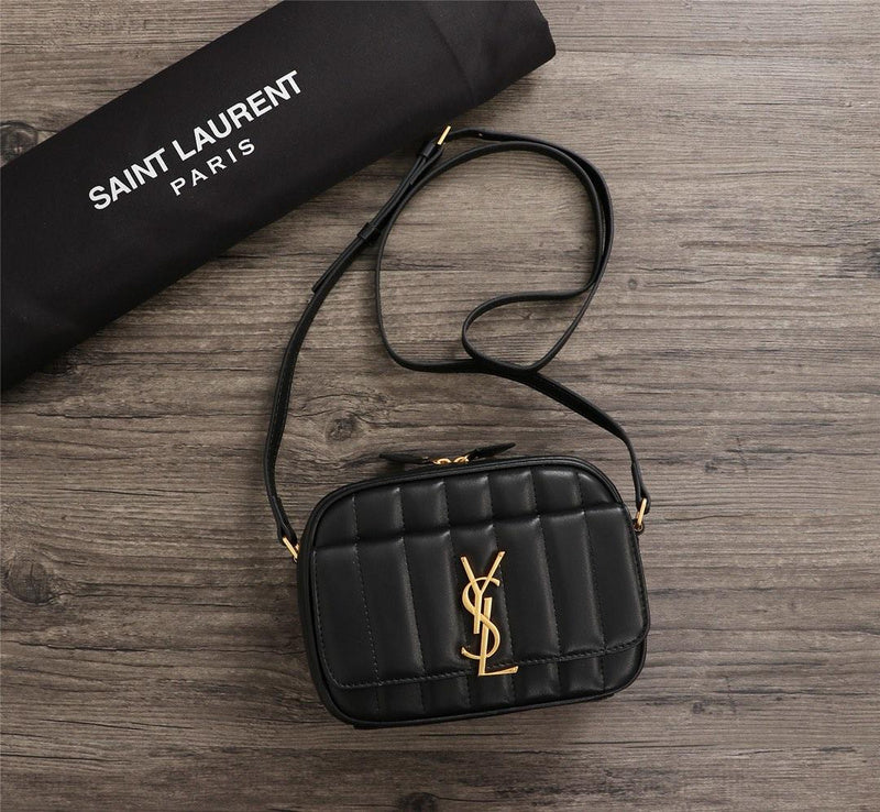 Amelia - YSL Bag - 2858