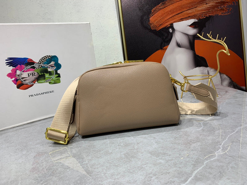 Barnes-Bags - Prada Bags - 827