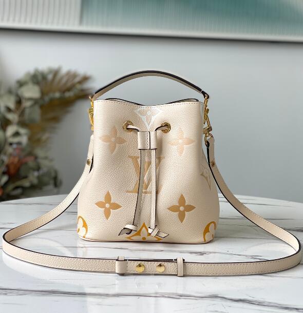 AmeliaLuxury - LOV Bags - 2470