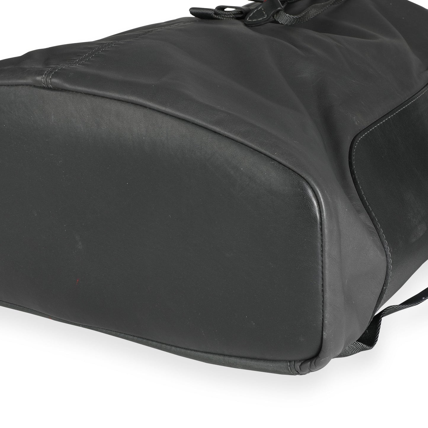 Louis Vuitton Louis Vuitton V-Line Pulse Backpack