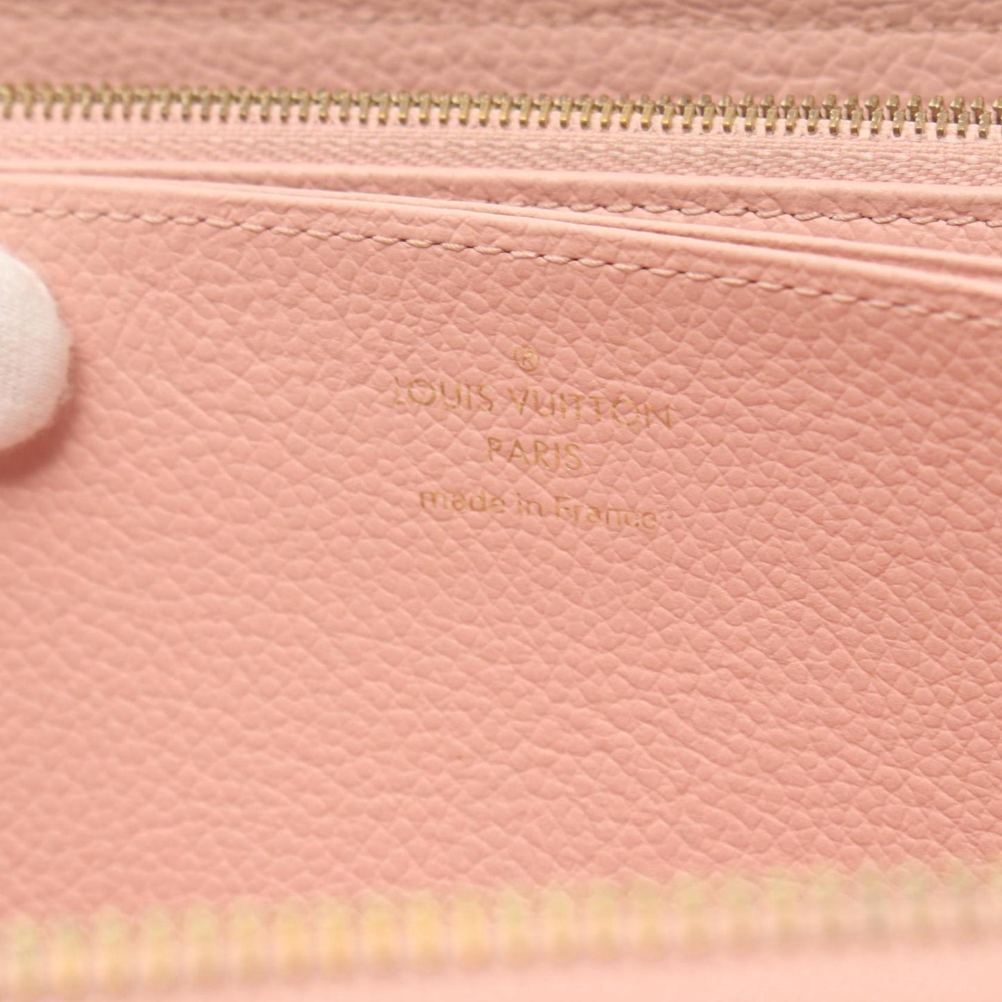 LOUIS VUITTON Zippy wallet
