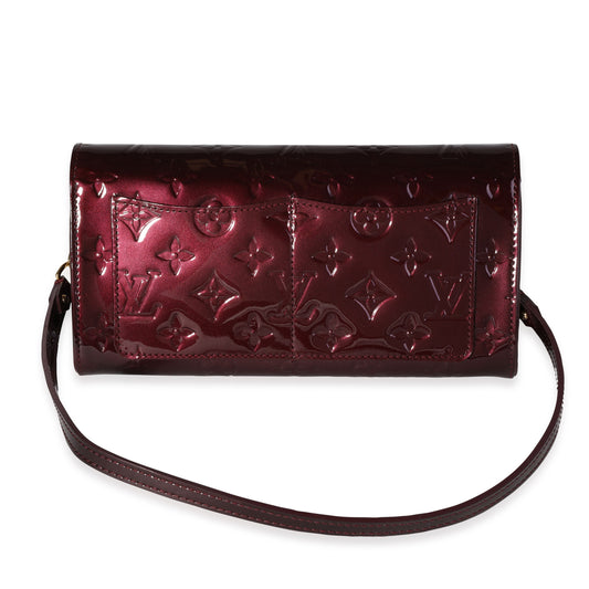 Louis Vuitton Louis Vuitton Amarante Monogram Vernis Rossmore MM Clutch