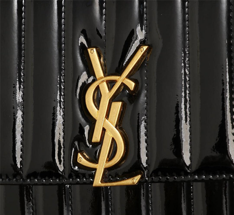 Amelia - YSL Bag - 2911