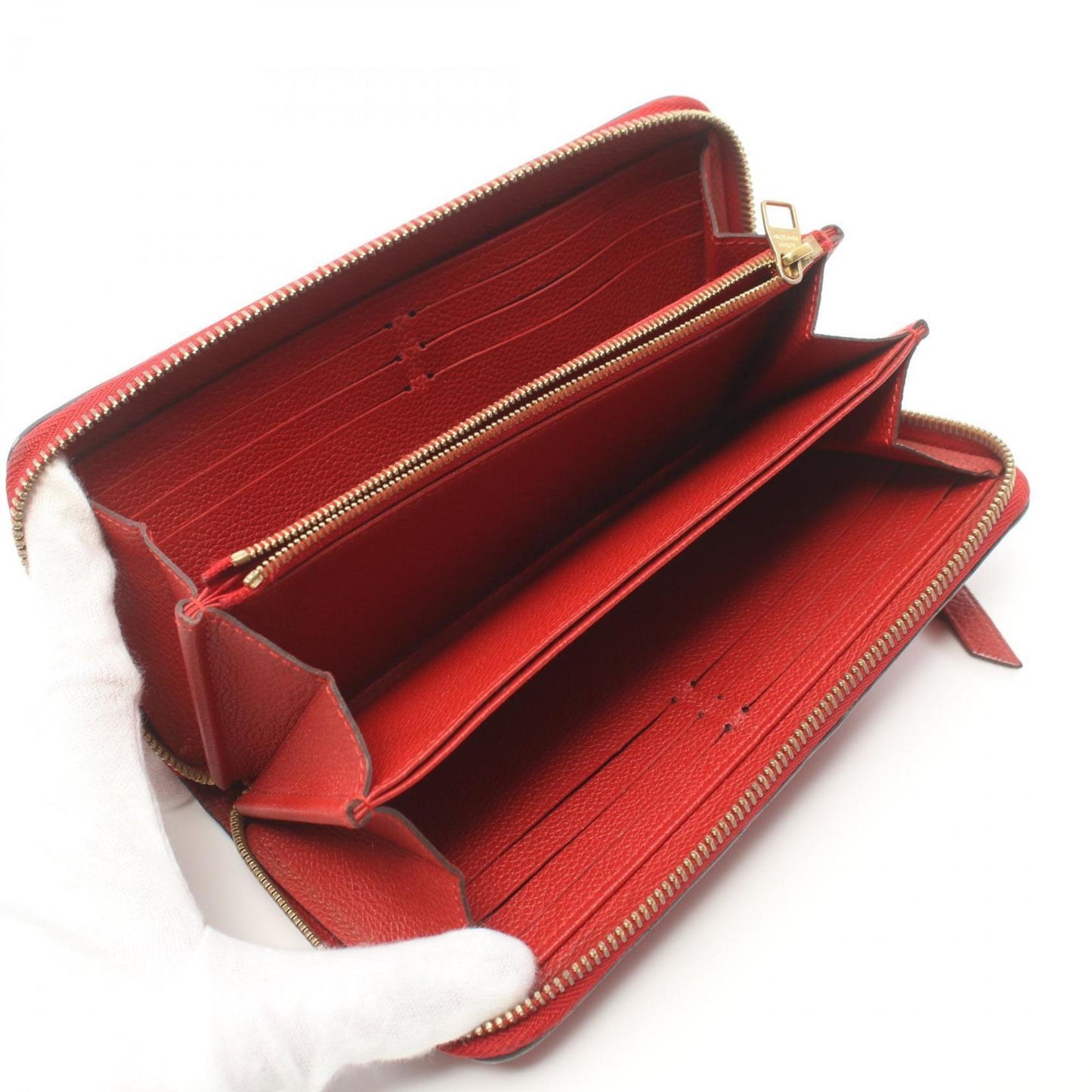 LOUIS VUITTON Zippy Wallet