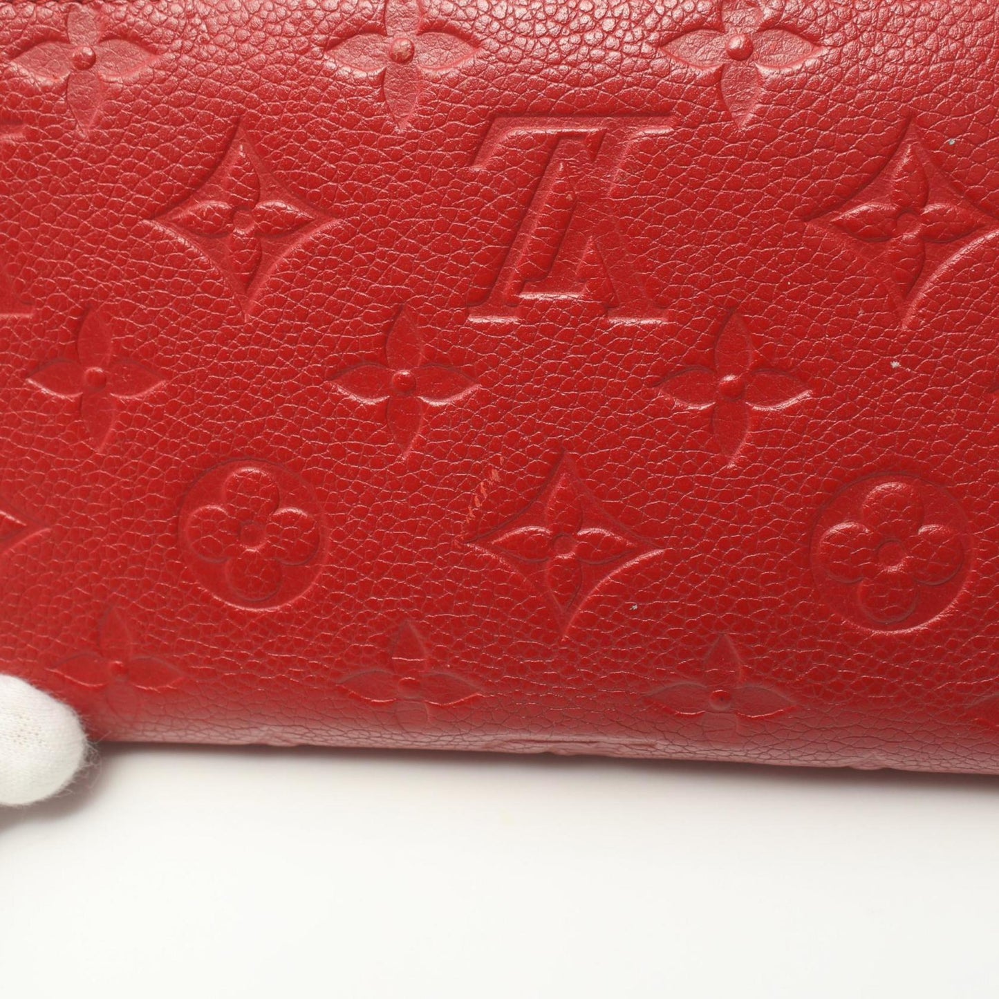 LOUIS VUITTON Zippy Wallet