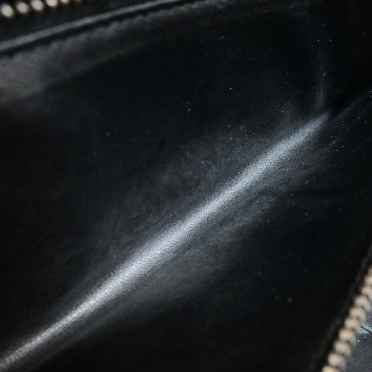 LOUIS VUITTON Zippy Wallet Vertical