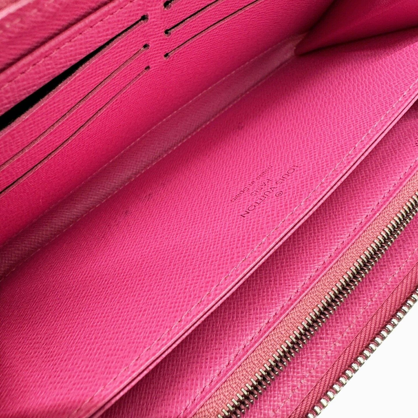 LOUIS VUITTON Zippy wallet