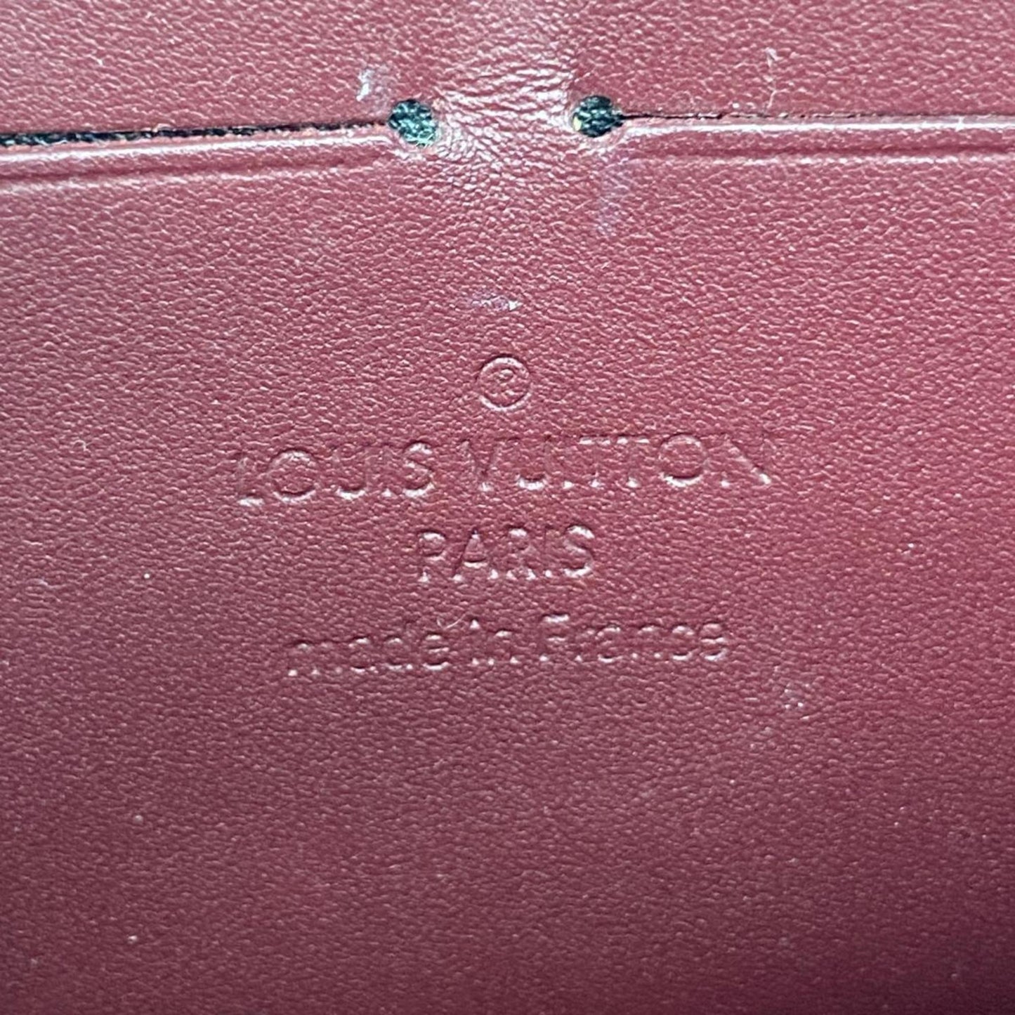 LOUIS VUITTON Zippy wallet
