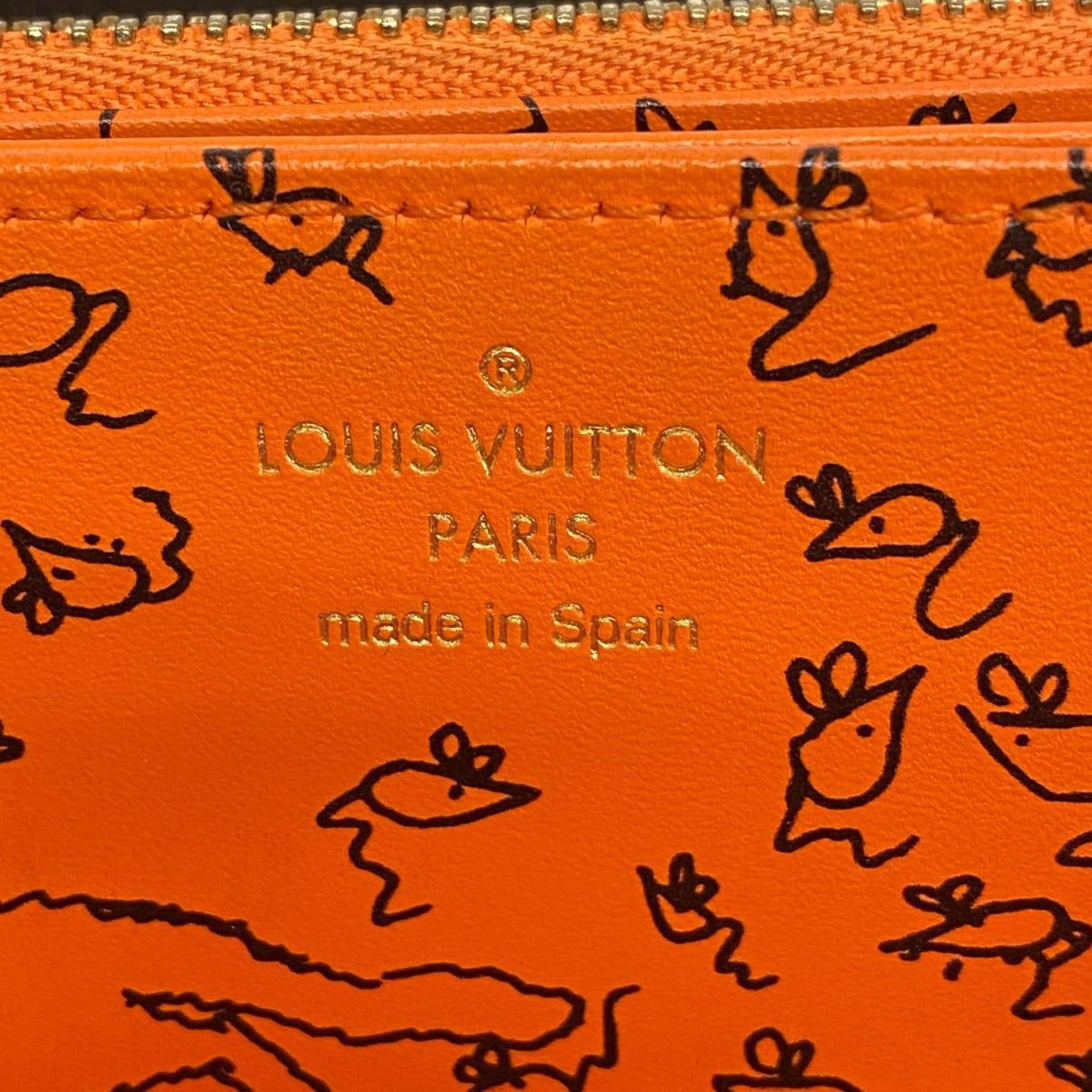 LOUIS VUITTON Zippy wallet