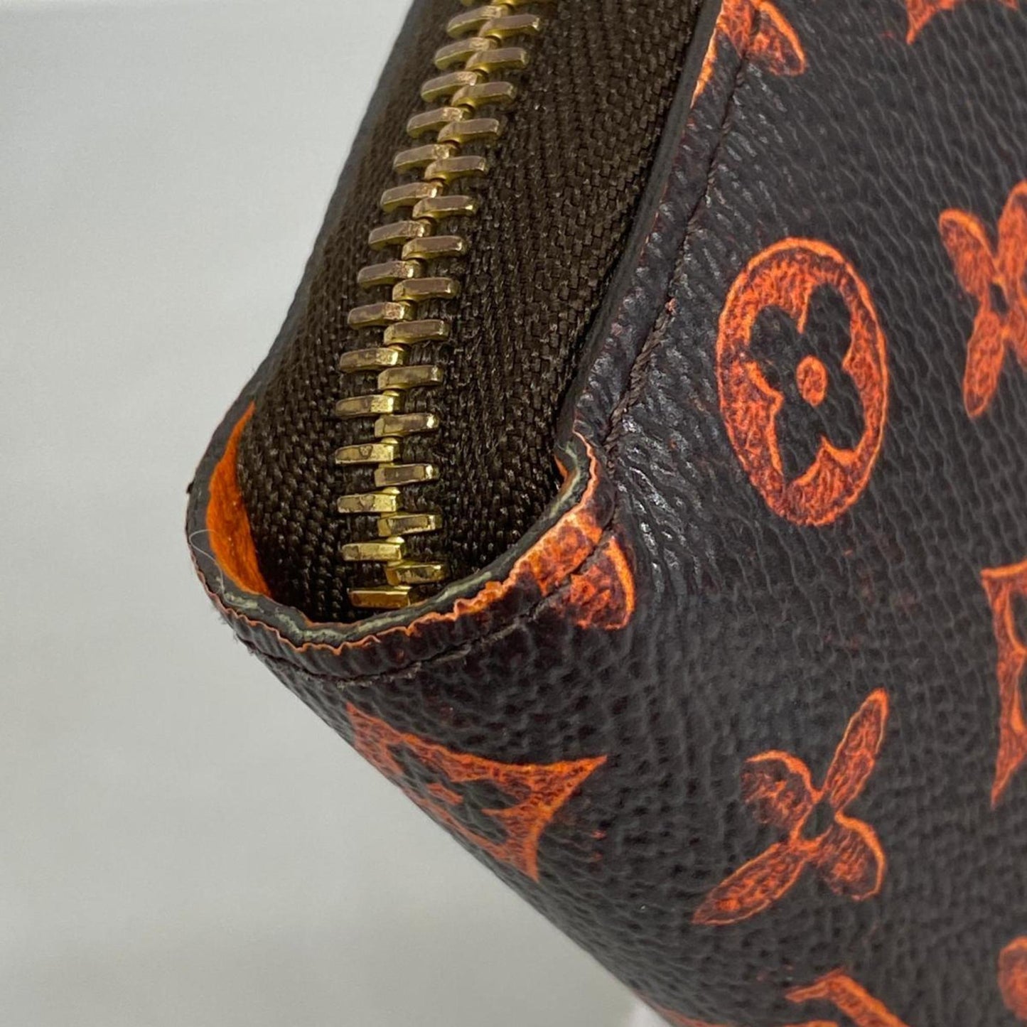 LOUIS VUITTON Zippy wallet
