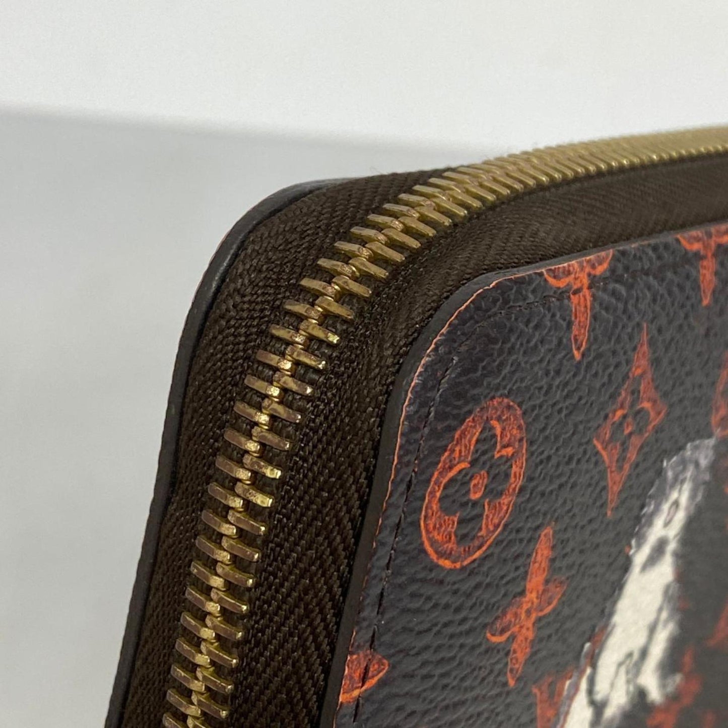 LOUIS VUITTON Zippy wallet