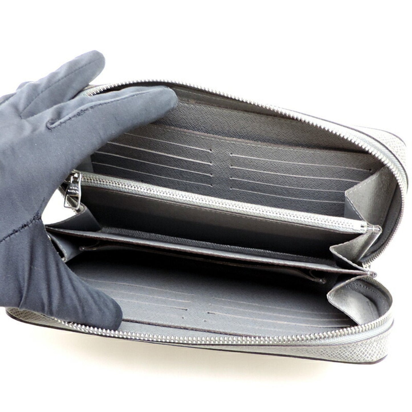 LOUIS VUITTON Zippy XL Wallet