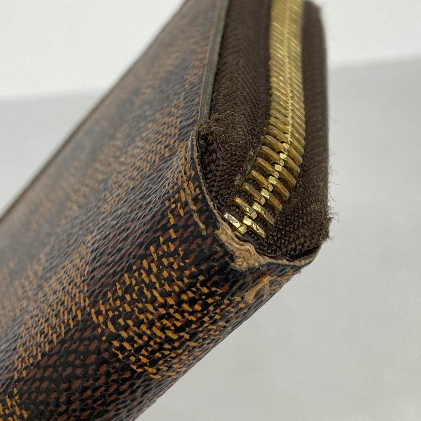 LOUIS VUITTON Zippy wallet