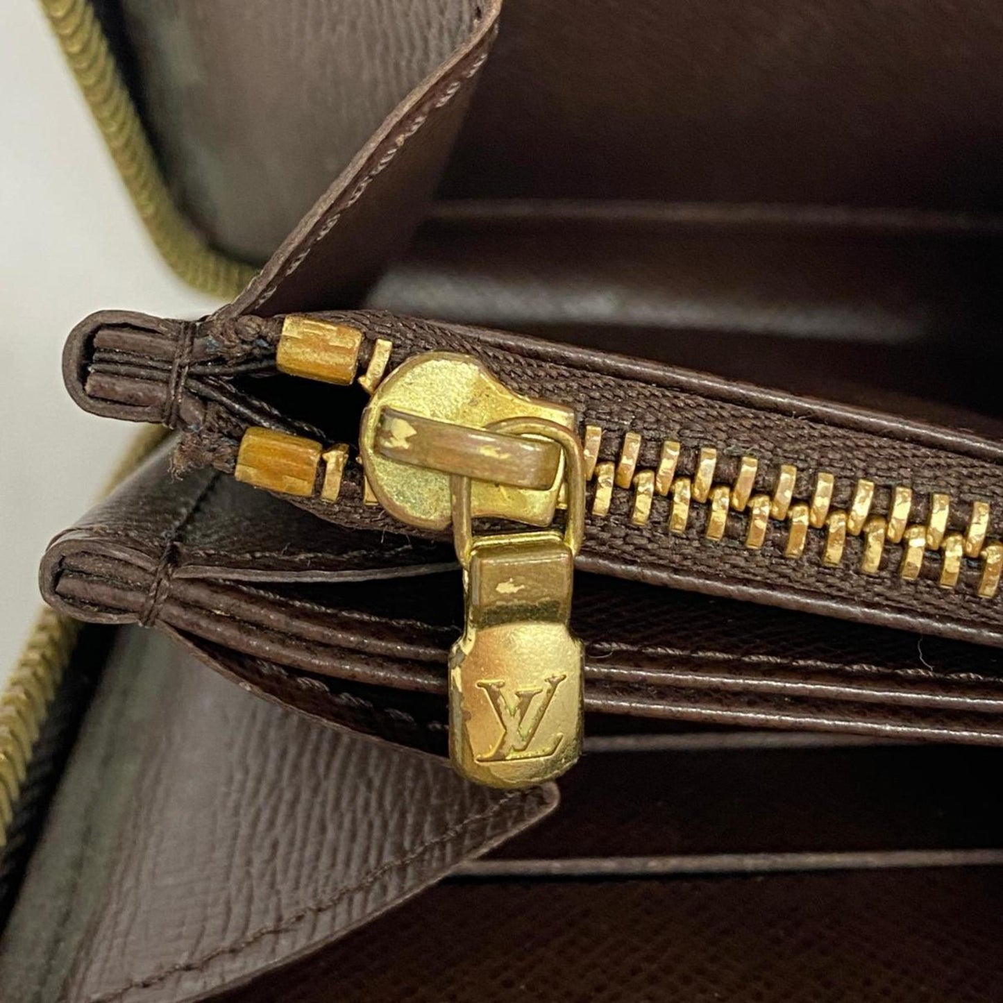 LOUIS VUITTON Zippy wallet