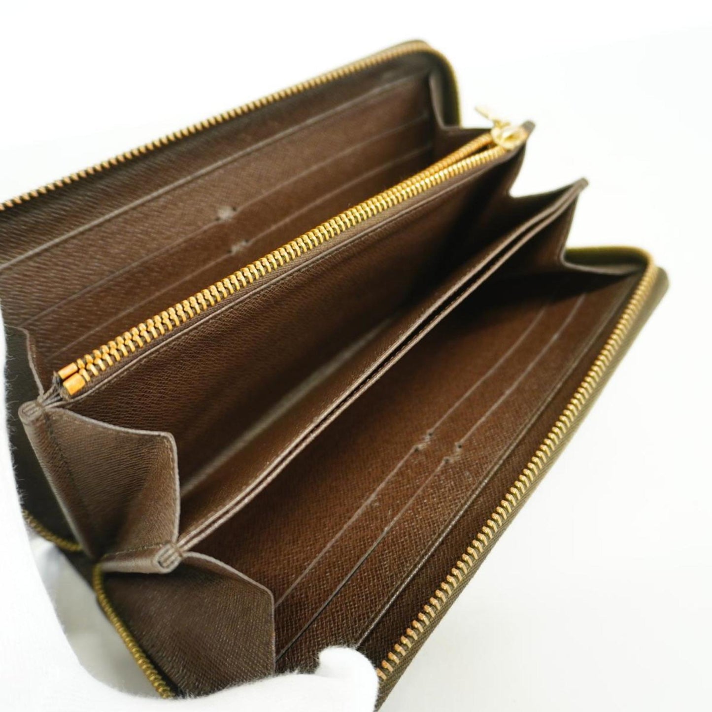 LOUIS VUITTON Zippy wallet