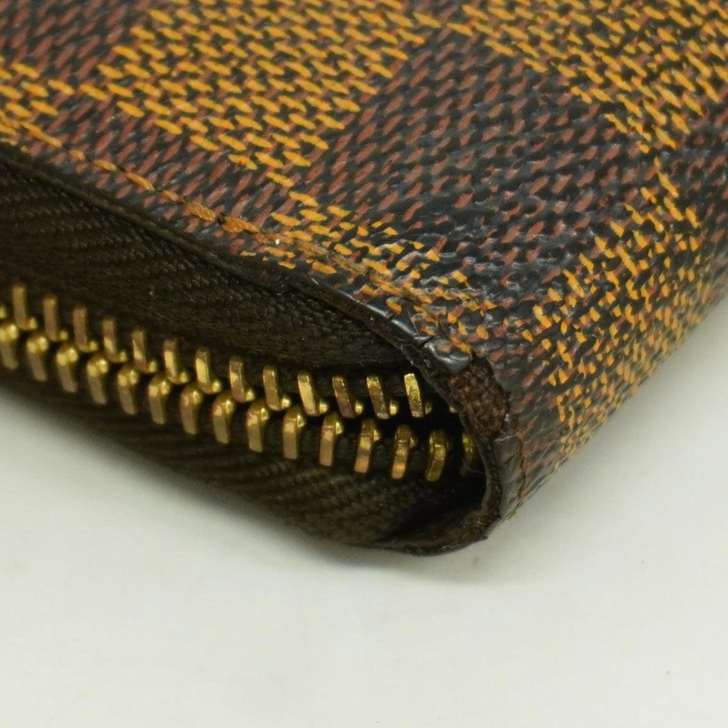 LOUIS VUITTON Zippy wallet