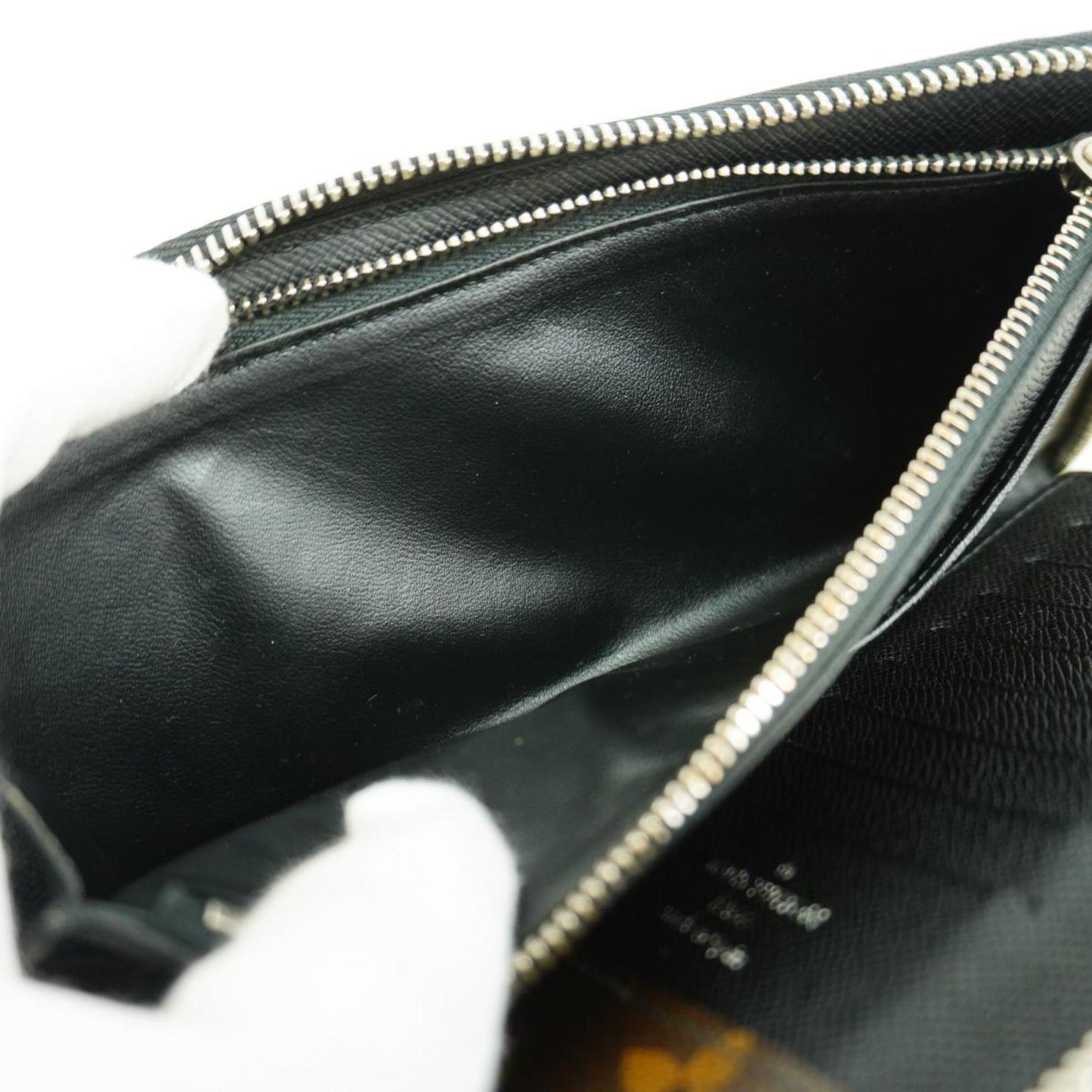 LOUIS VUITTON Zippy Wallet Vertical