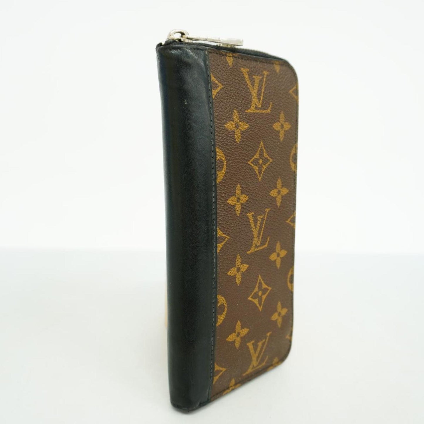 LOUIS VUITTON Zippy Wallet Vertical