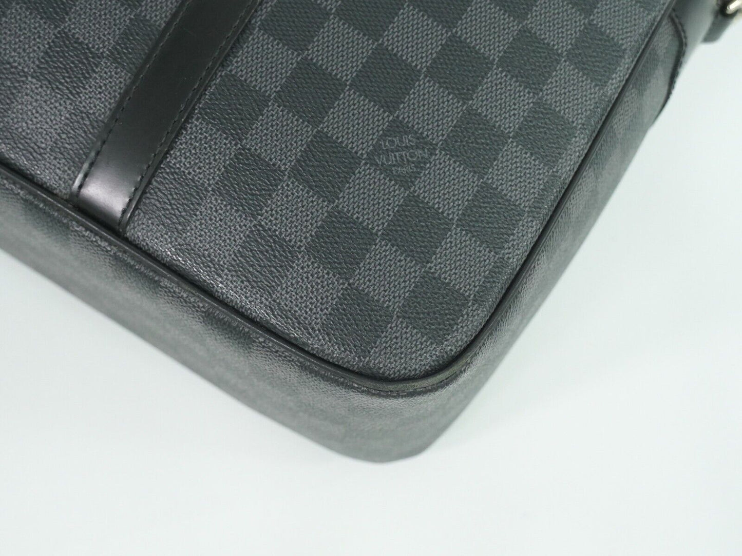 LOUIS VUITTON yoon Briefcases & Attaches