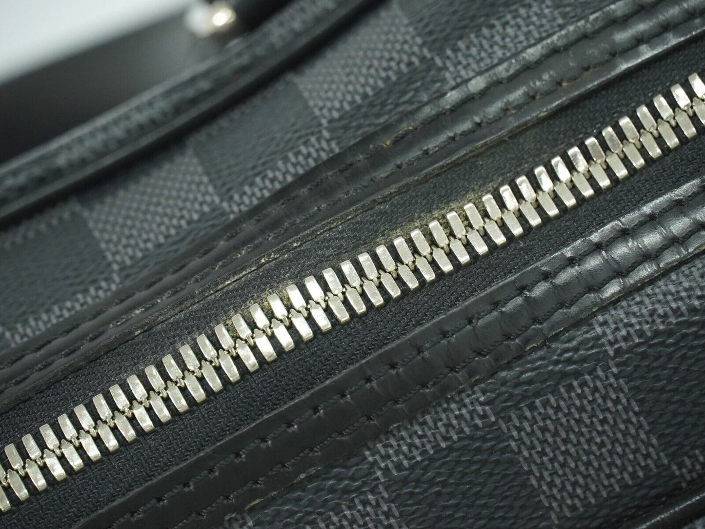 LOUIS VUITTON yoon Briefcases & Attaches