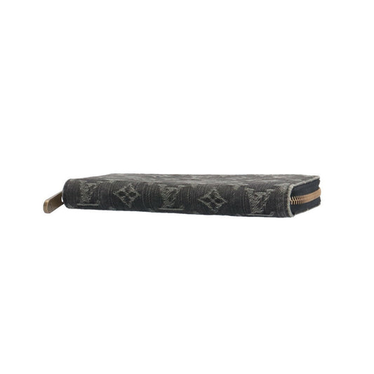 LOUIS VUITTON Zippy wallet
