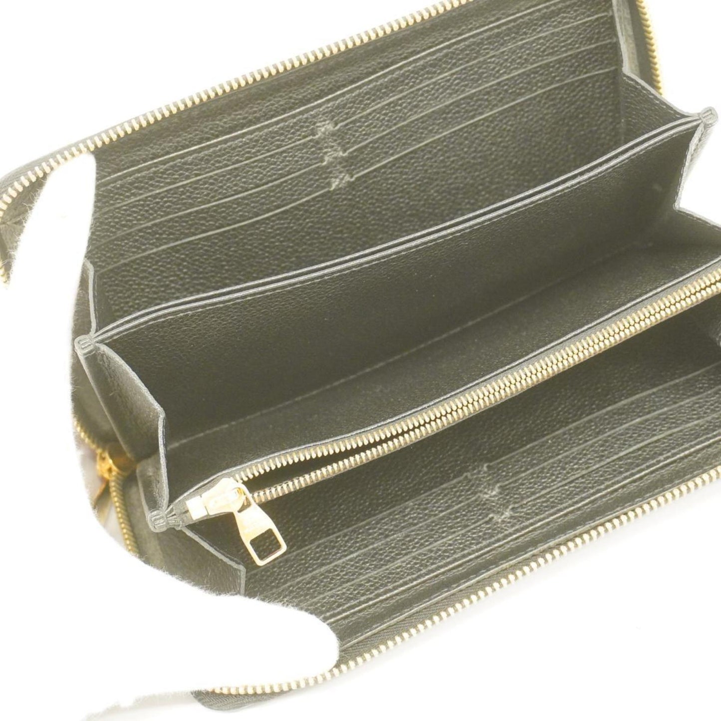 LOUIS VUITTON Zippy wallet