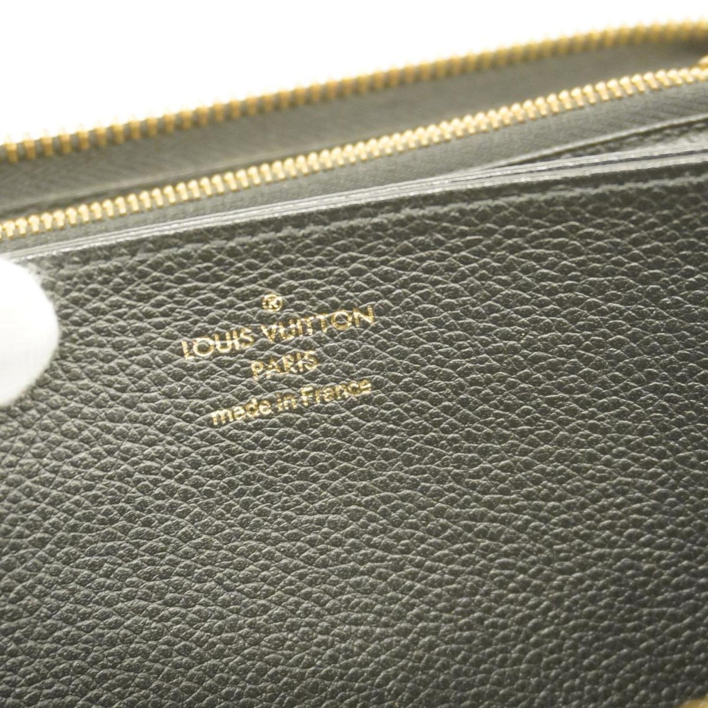 LOUIS VUITTON Zippy wallet