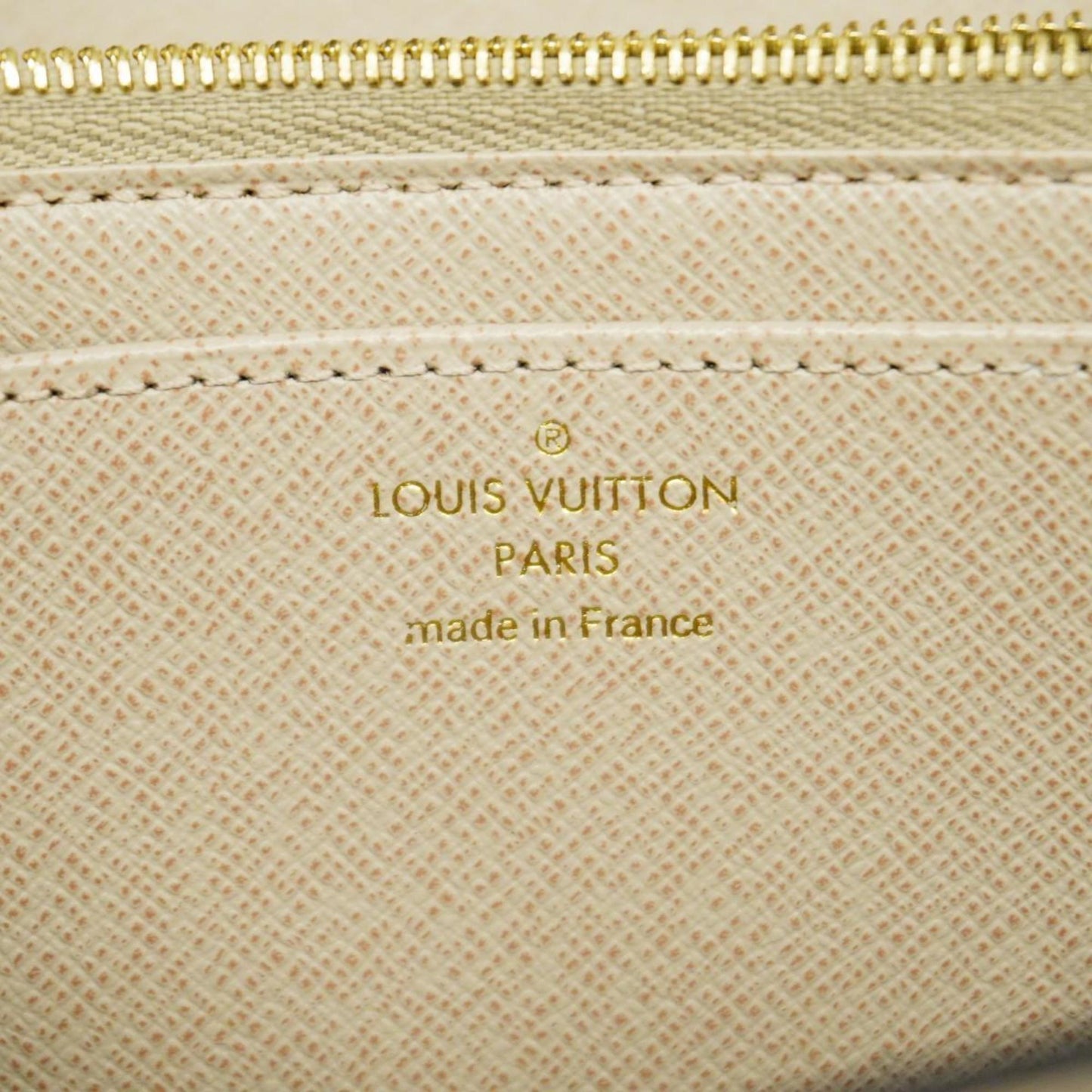 LOUIS VUITTON Twist Wallet