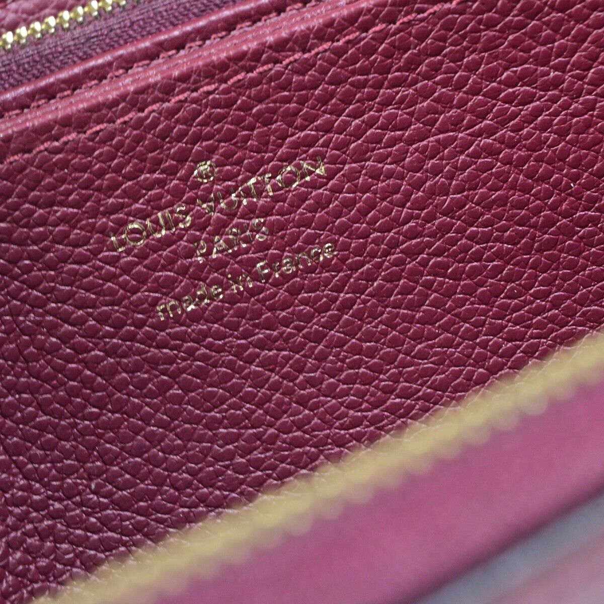 LOUIS VUITTON Zippy wallet
