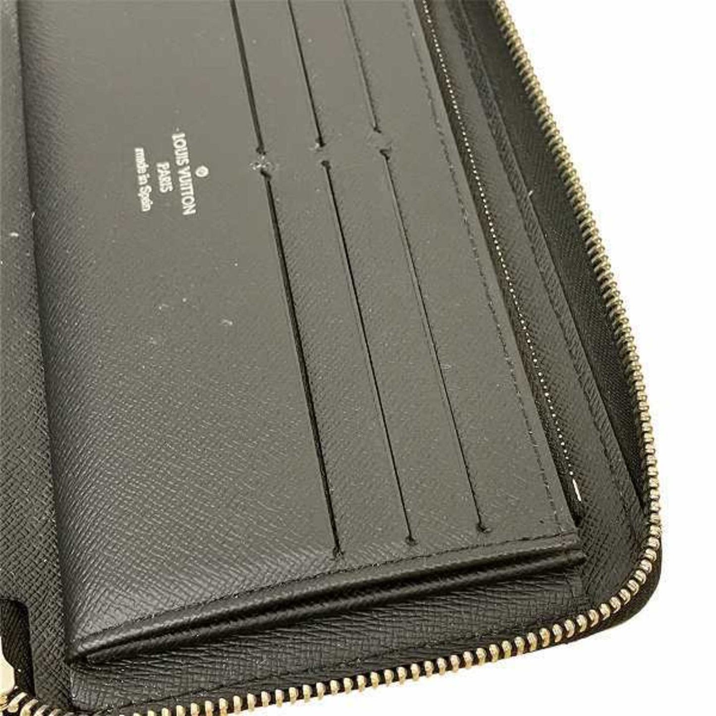 LOUIS VUITTON Zippy organizer Wallet