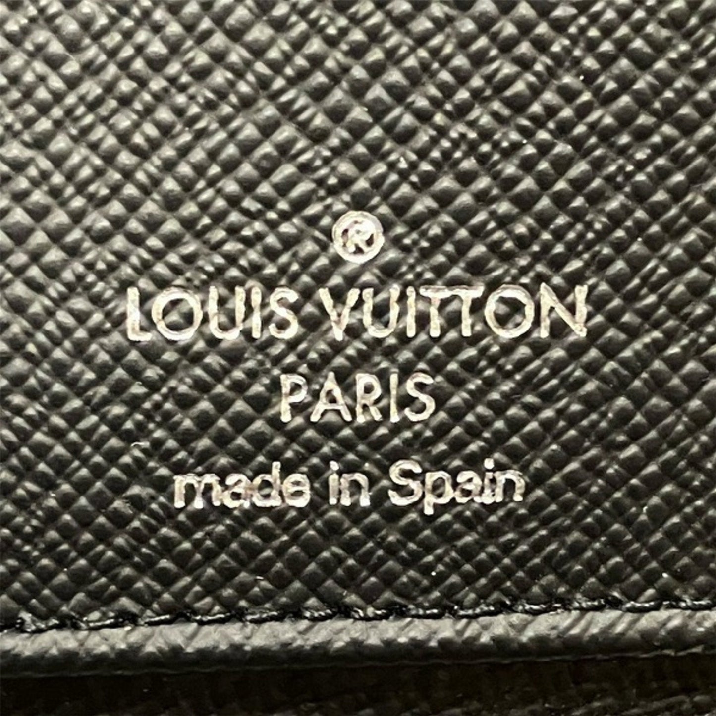 LOUIS VUITTON Zippy Wallet Vertical