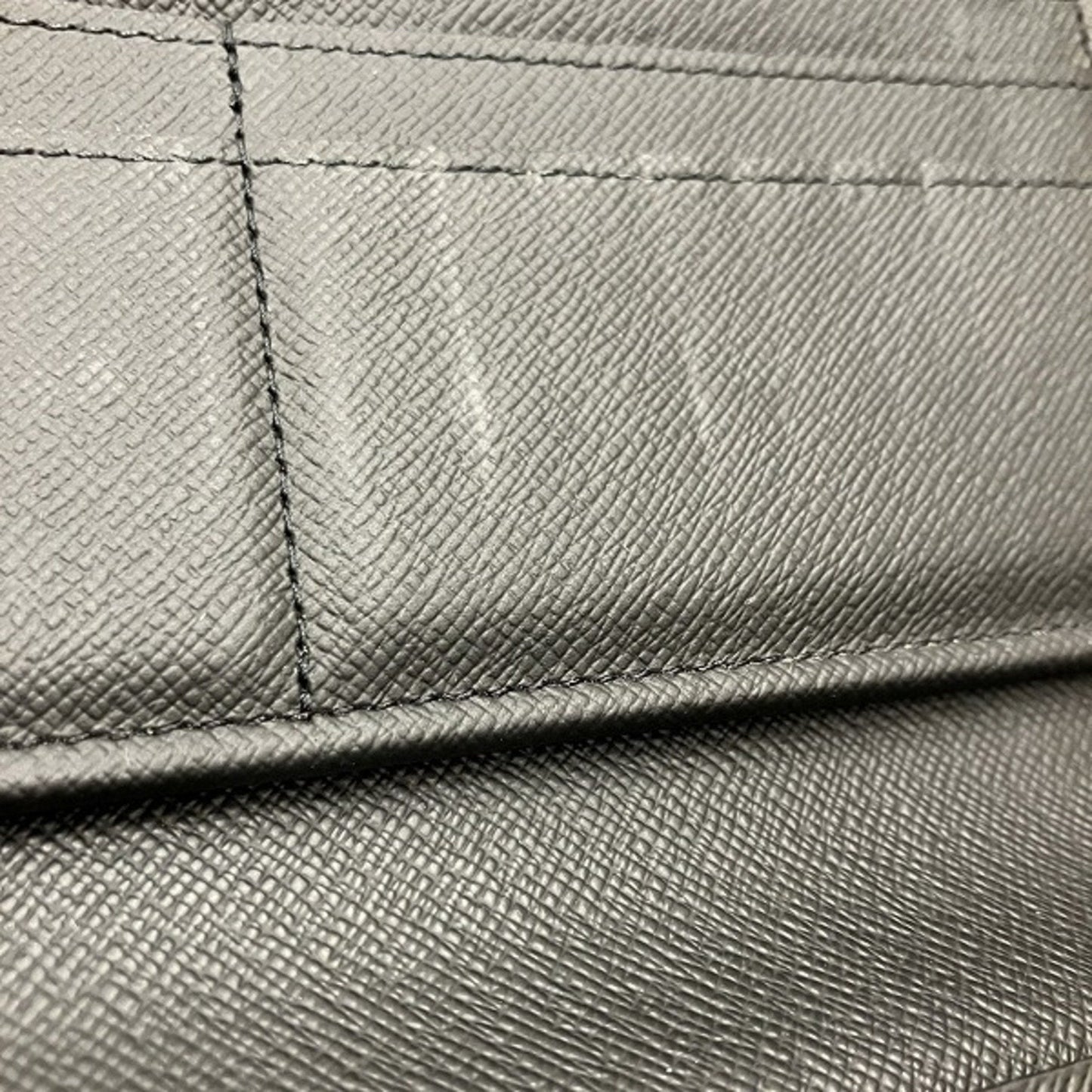 LOUIS VUITTON Zippy Wallet Vertical