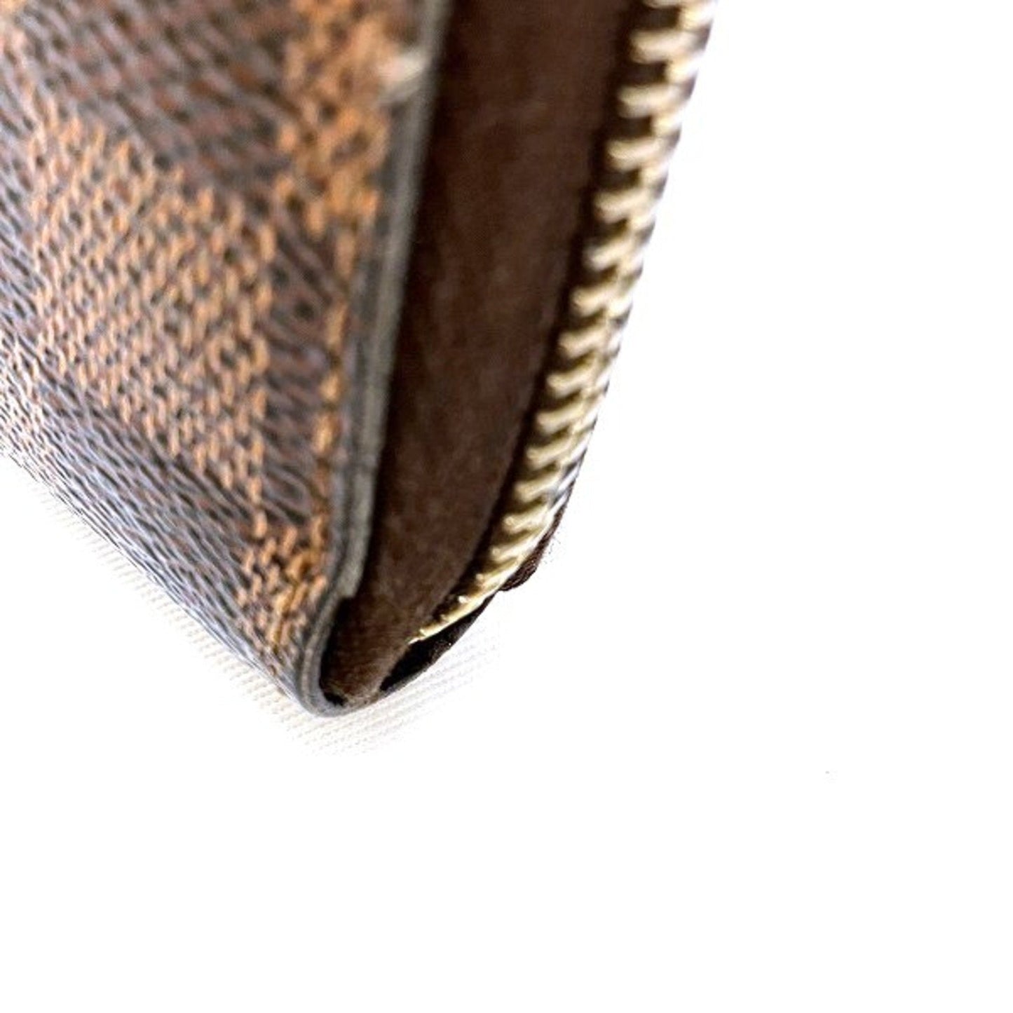 LOUIS VUITTON Zippy wallet