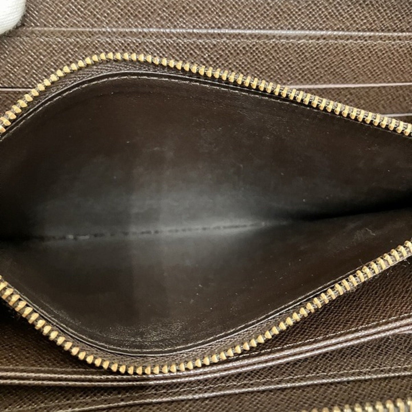 LOUIS VUITTON Zippy wallet