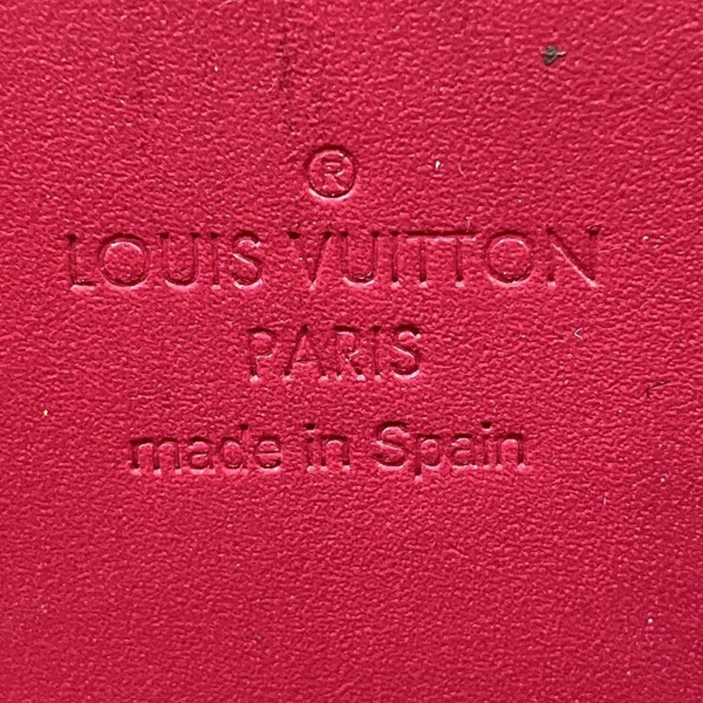 LOUIS VUITTON Zippy wallet