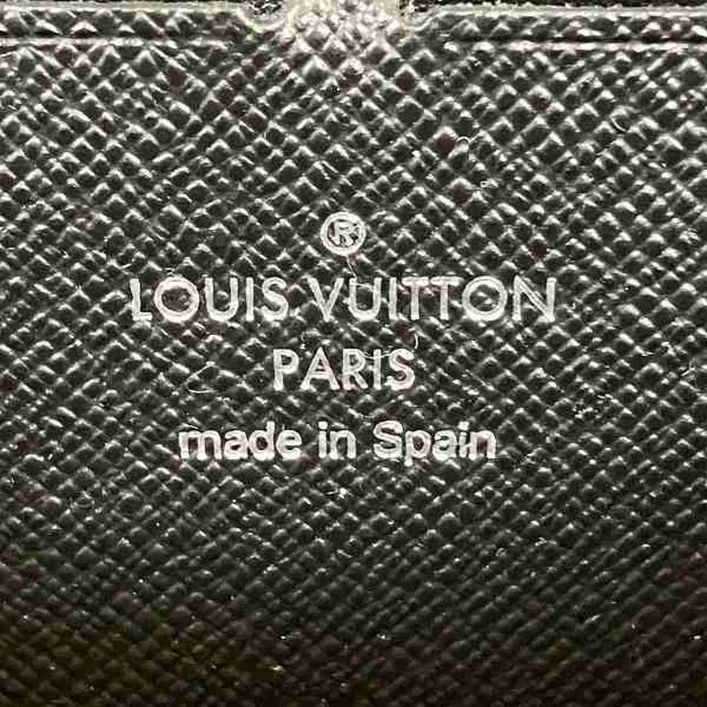 LOUIS VUITTON Zippy wallet