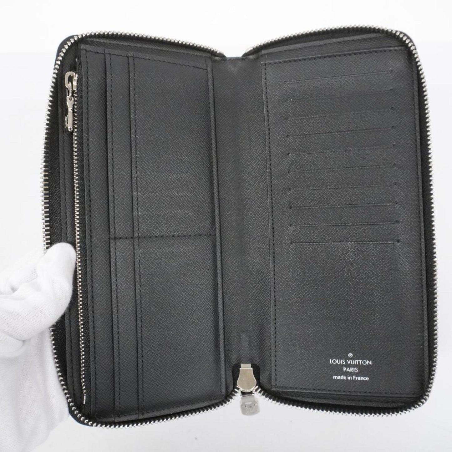 LOUIS VUITTON Zippy Wallet Vertical