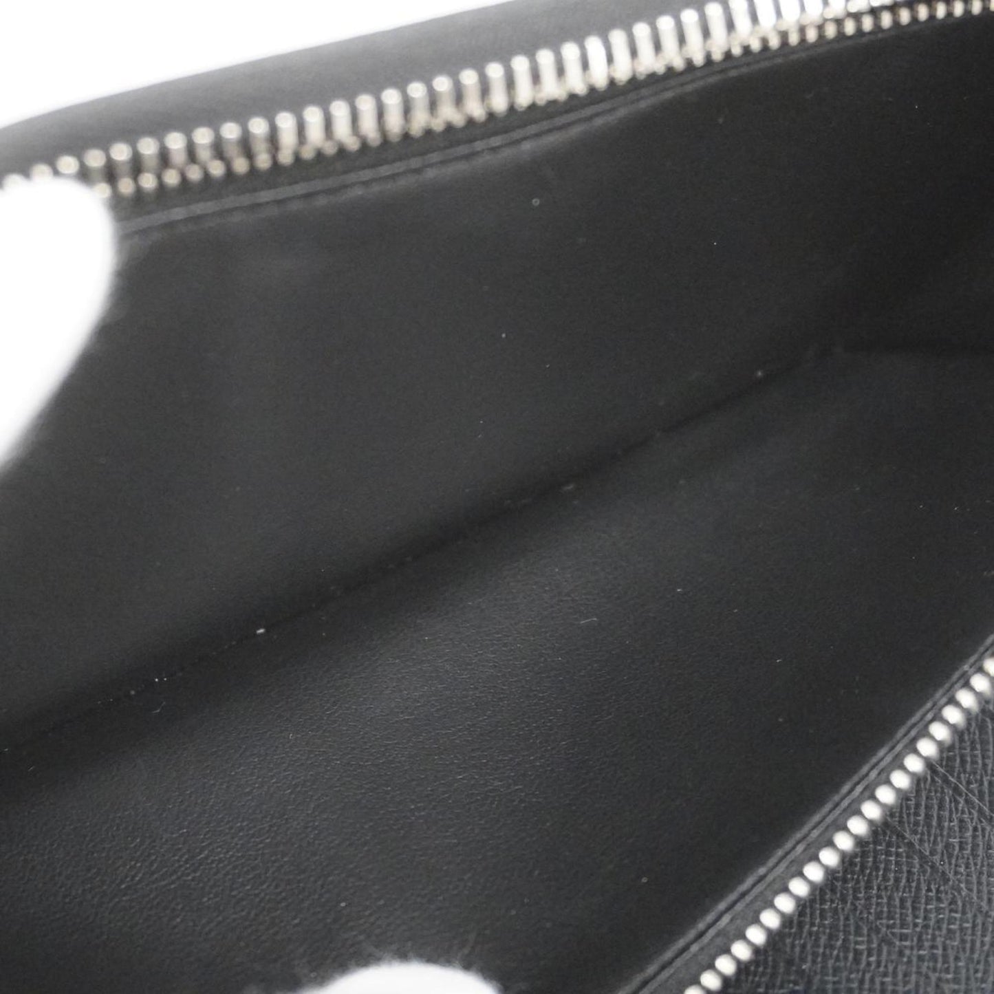 LOUIS VUITTON Zippy Wallet Vertical