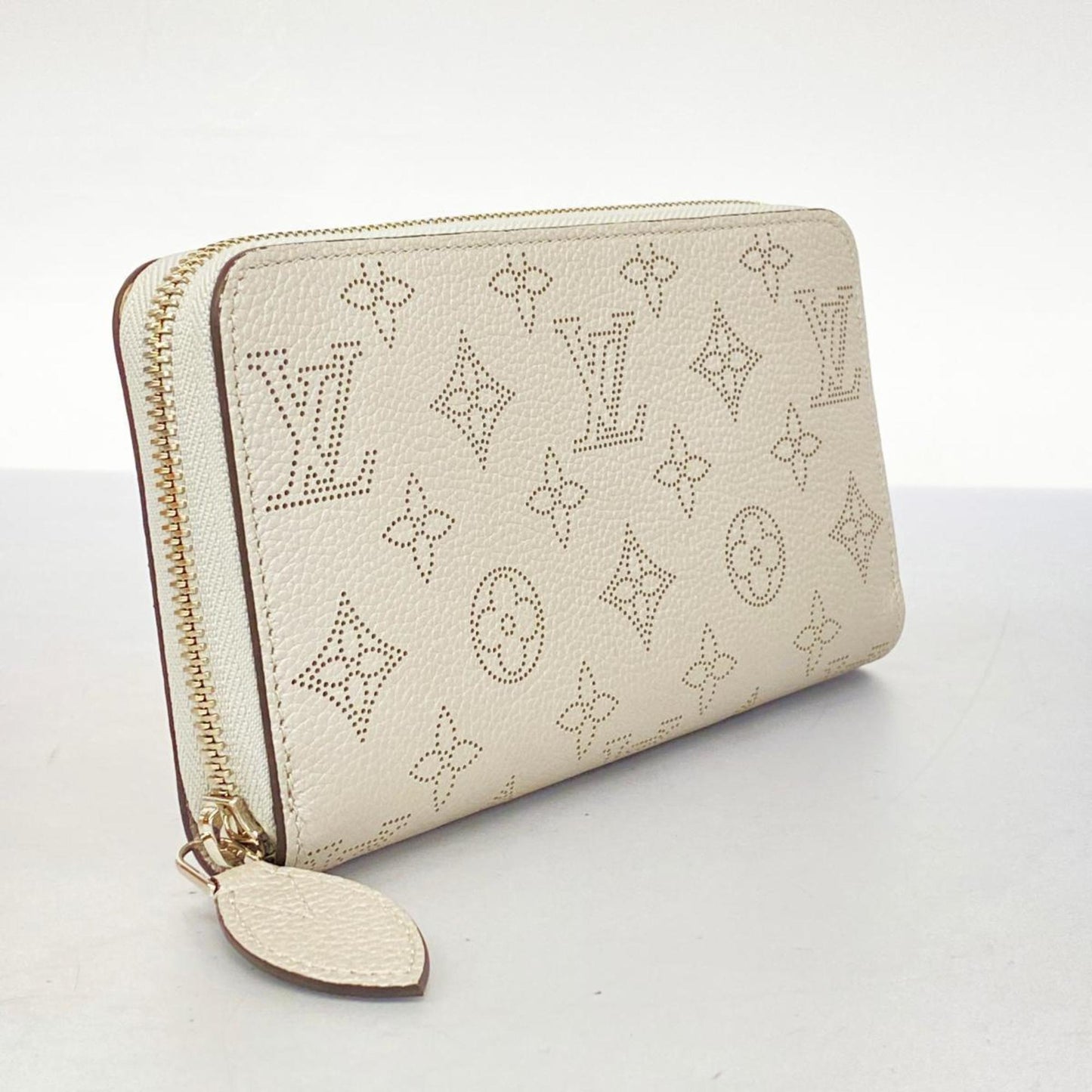 LOUIS VUITTON Zippy wallet