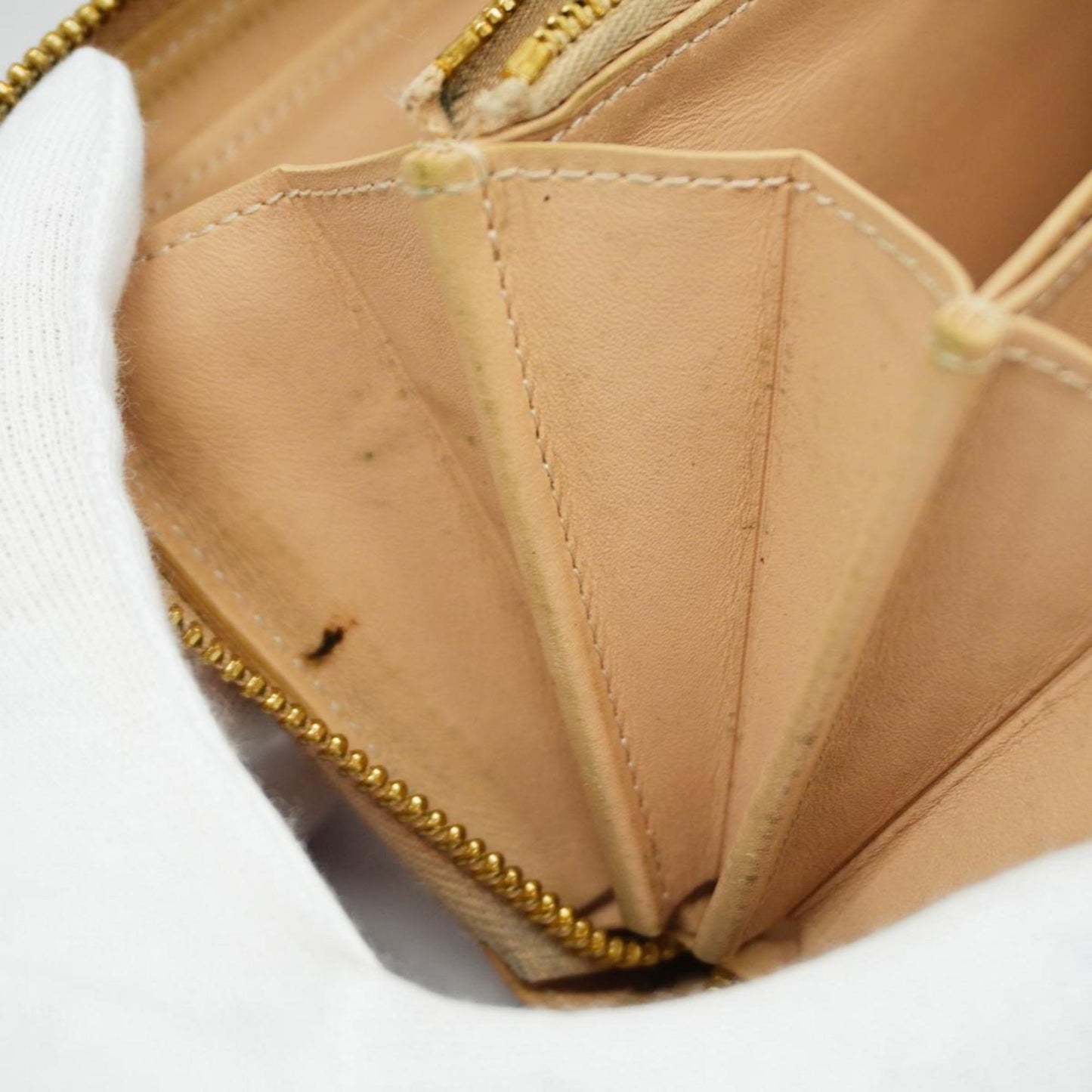 LOUIS VUITTON Zippy wallet