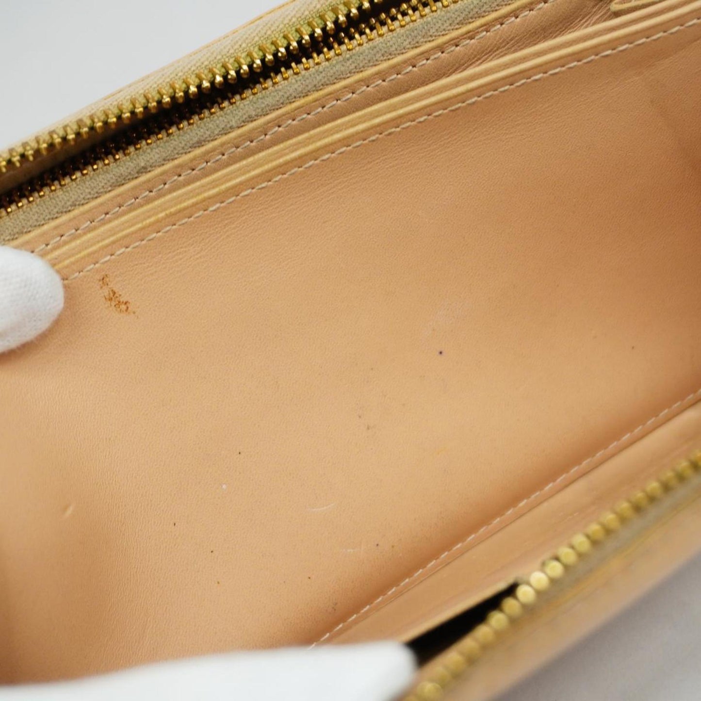 LOUIS VUITTON Zippy wallet